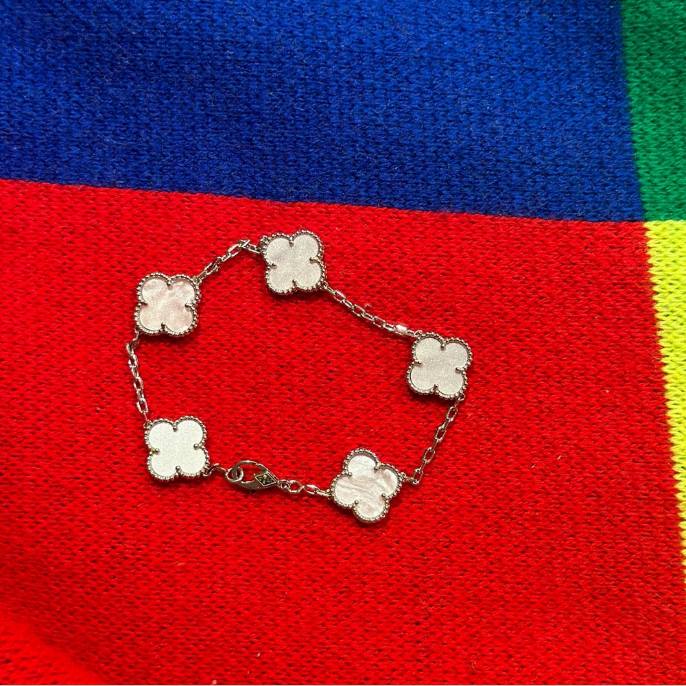 Pink opal clover . Brand new never used